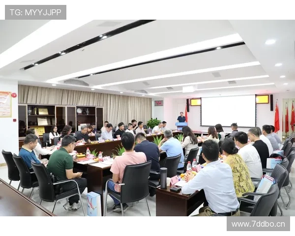 企业家座谈会主持词：激发创新思维与合作共赢的交流平台